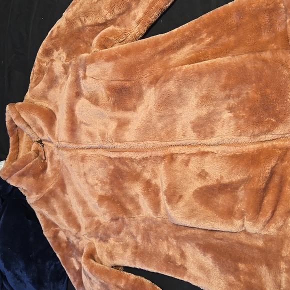 Jacket - Picture 2 of 9